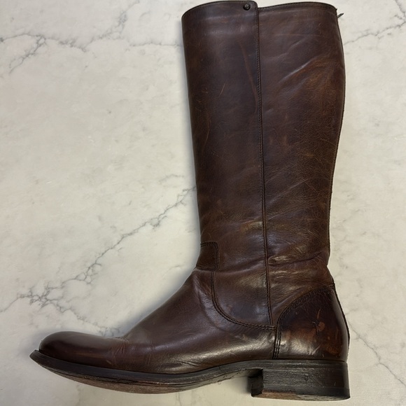 FRYE Women’s Chocolate Melissa Stud Distressed Back Zip Boots Size 7.5 - Picture 9 of 12